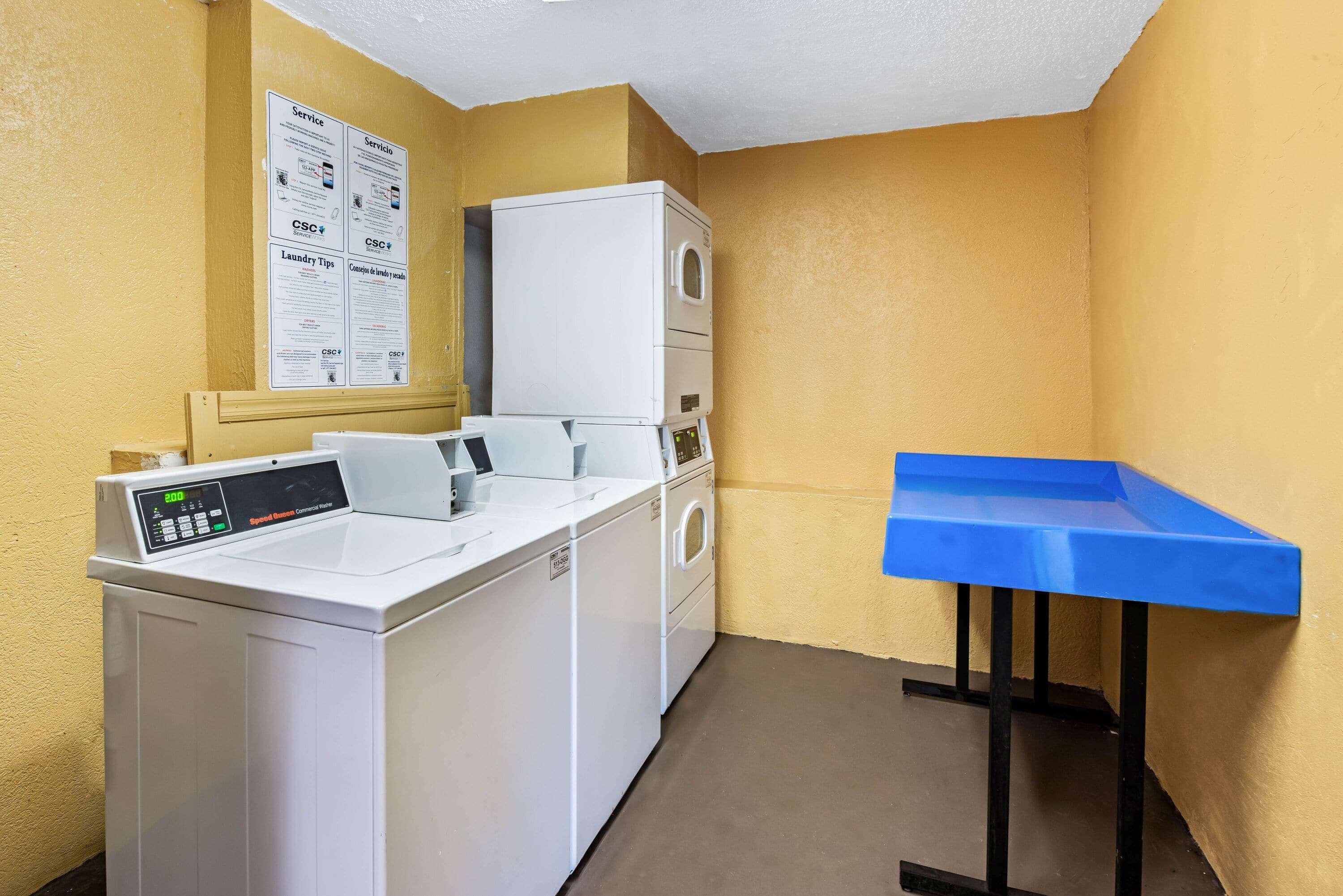 La Quinta Inn By Wyndham West Palm Beach - Florida Turnpike Bagian luar foto
