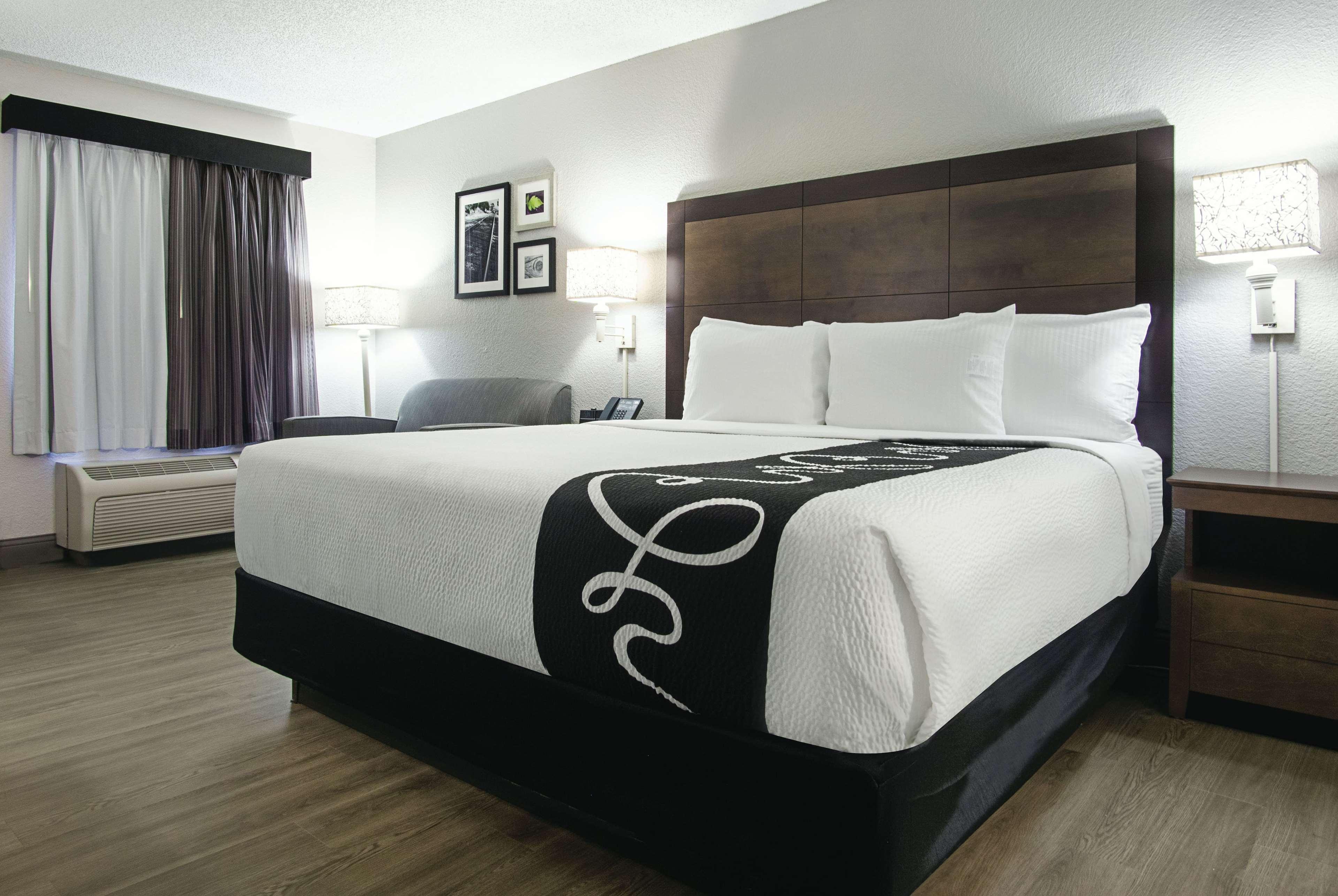 La Quinta Inn By Wyndham West Palm Beach - Florida Turnpike Bagian luar foto