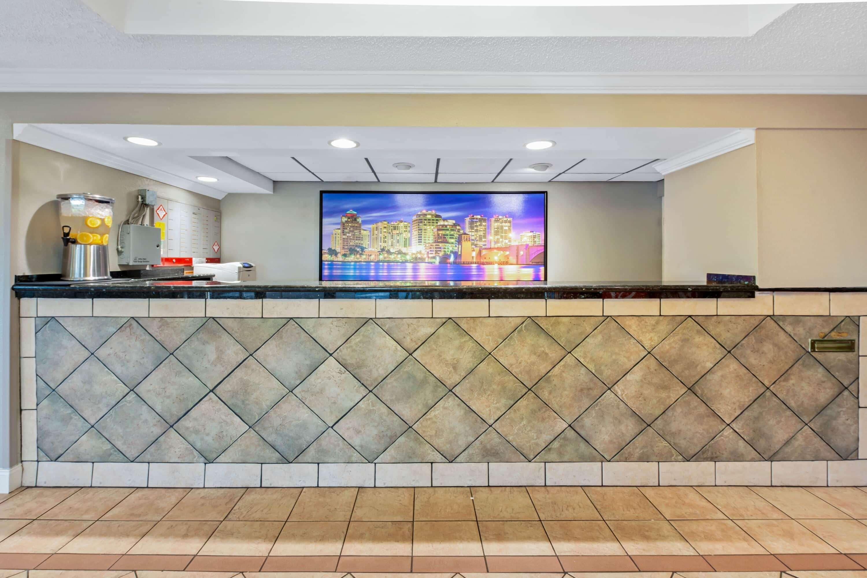 La Quinta Inn By Wyndham West Palm Beach - Florida Turnpike Bagian luar foto