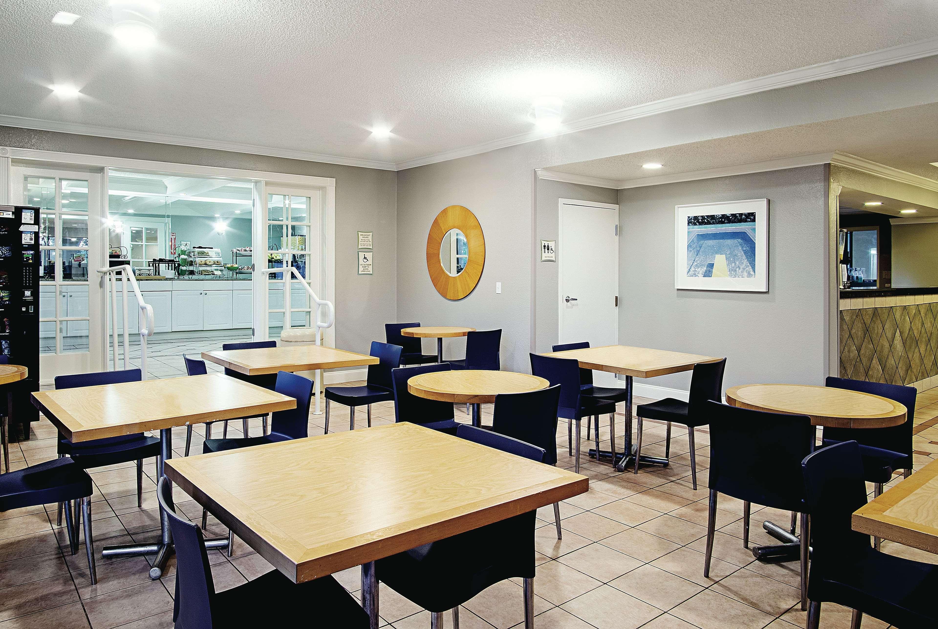 La Quinta Inn By Wyndham West Palm Beach - Florida Turnpike Bagian luar foto
