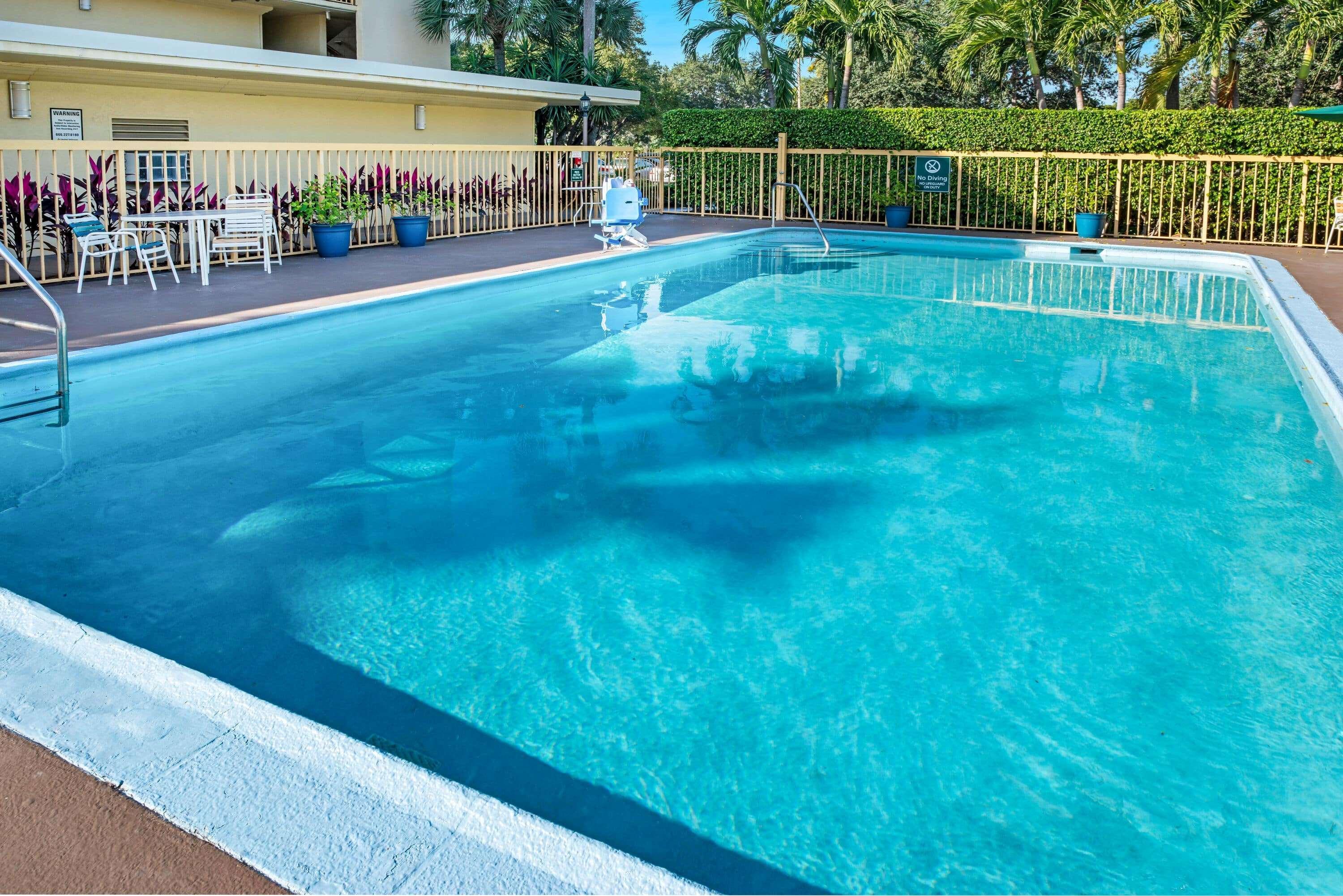 La Quinta Inn By Wyndham West Palm Beach - Florida Turnpike Bagian luar foto
