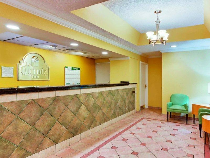 La Quinta Inn By Wyndham West Palm Beach - Florida Turnpike Bagian luar foto
