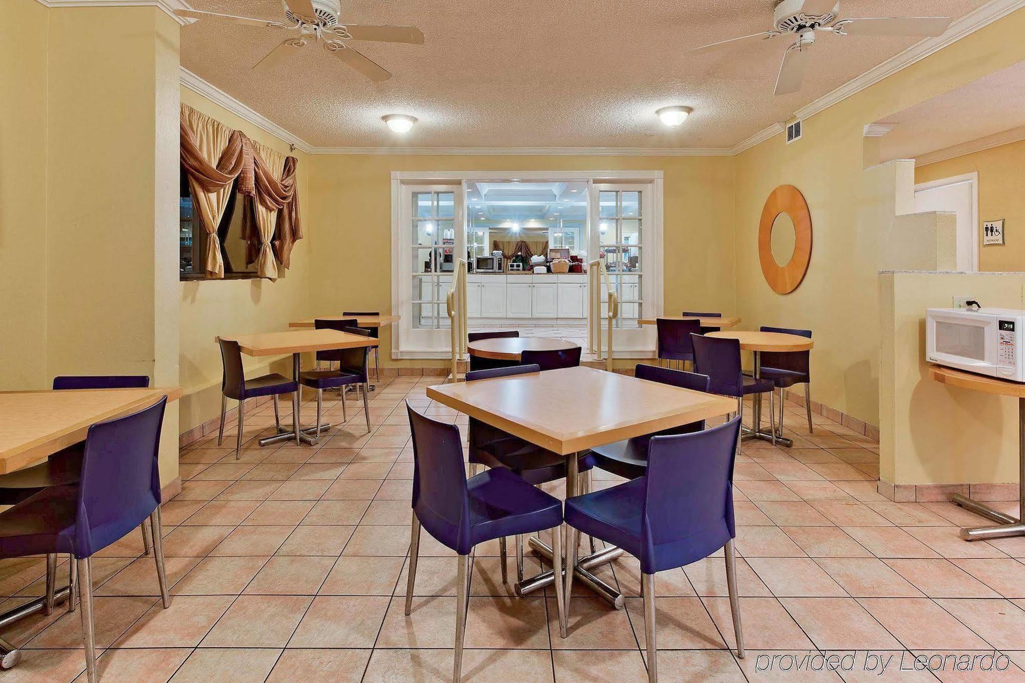 La Quinta Inn By Wyndham West Palm Beach - Florida Turnpike Bagian luar foto