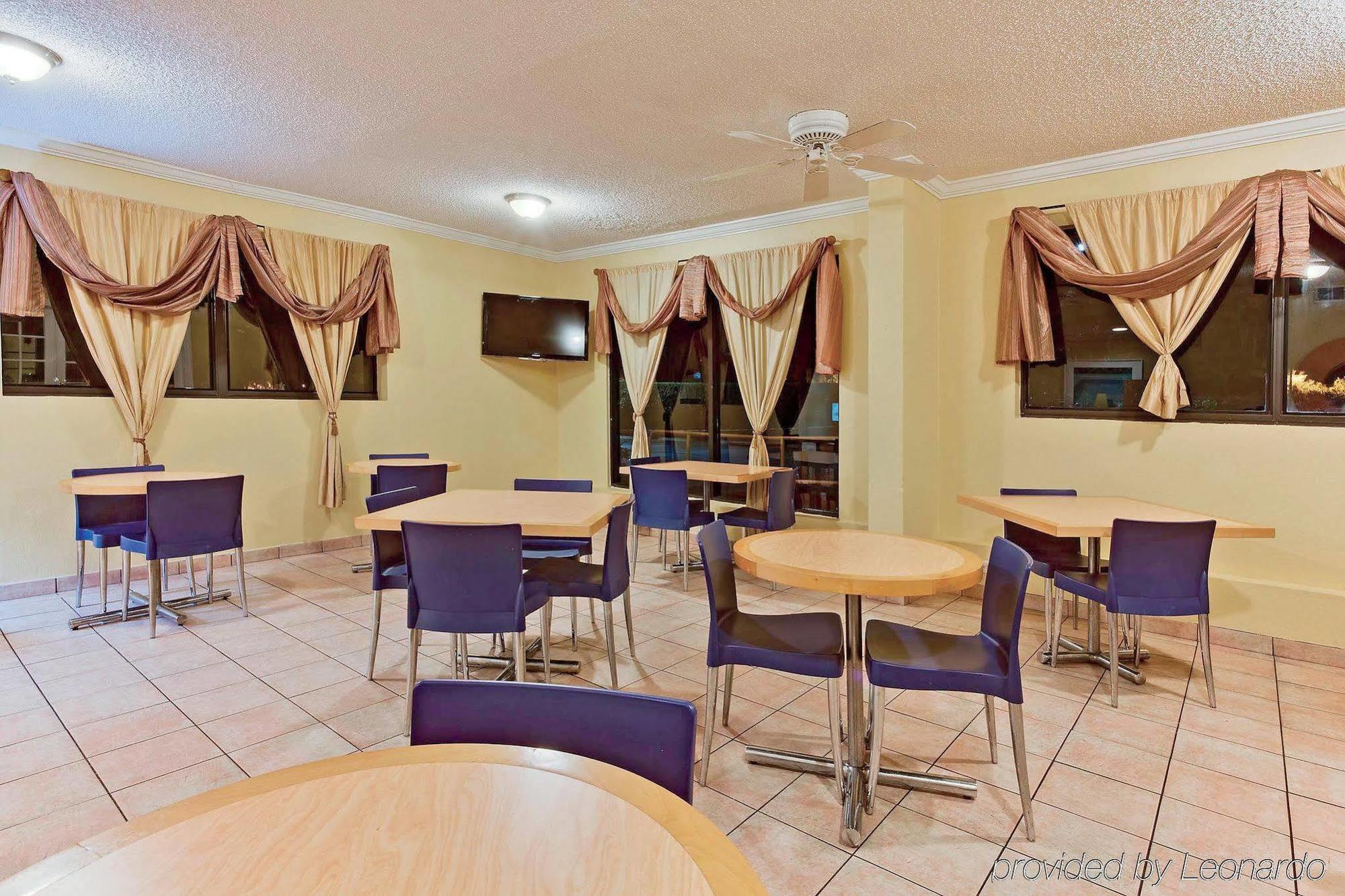 La Quinta Inn By Wyndham West Palm Beach - Florida Turnpike Bagian luar foto